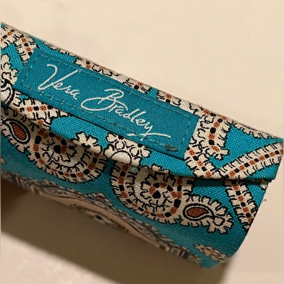 VERA BRADLEY TOTALLY TURQUOISE LIPSTICK HOLDER. - Picture 2 of 7